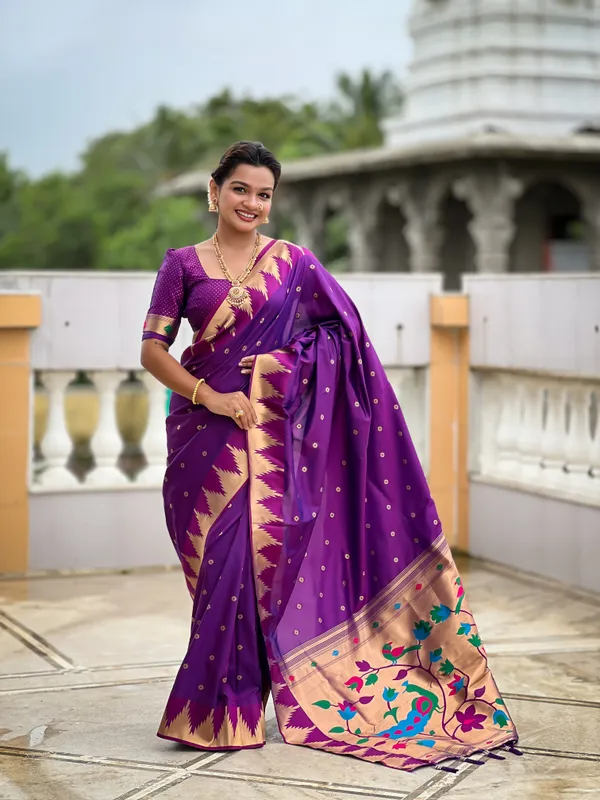 Magenta_Temple_Silk_Saree_With_Unstitched_Blouse_Piece