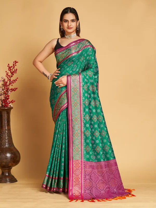 Elfgreen_Vaibhavi_Silk_Saree_With_Unstitched_Blouse_Piece