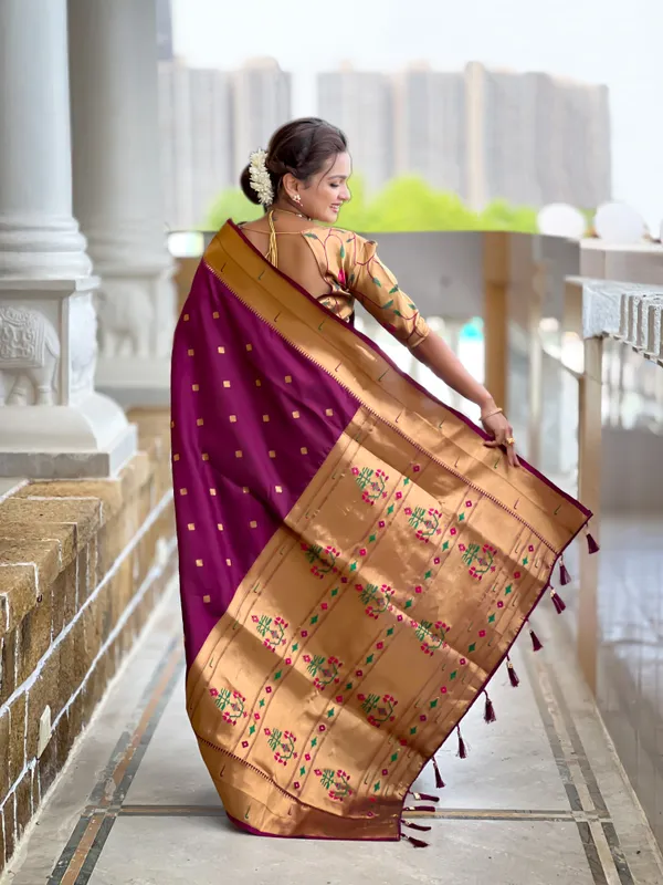 Wine_Raffel_Silk_Saree_With_Unstitched_Blouse_Piece