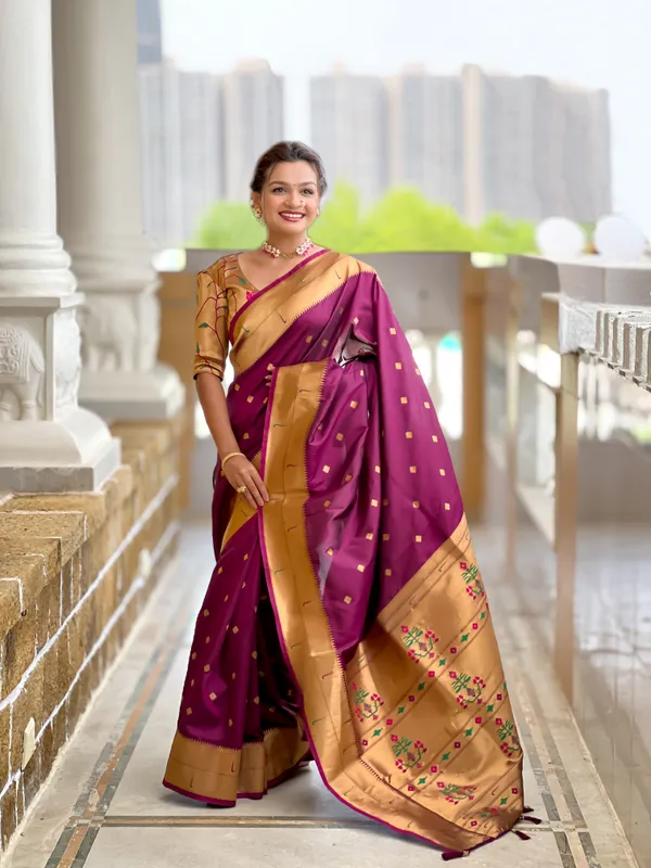 Wine_Raffel_Silk_Saree_With_Unstitched_Blouse_Piece