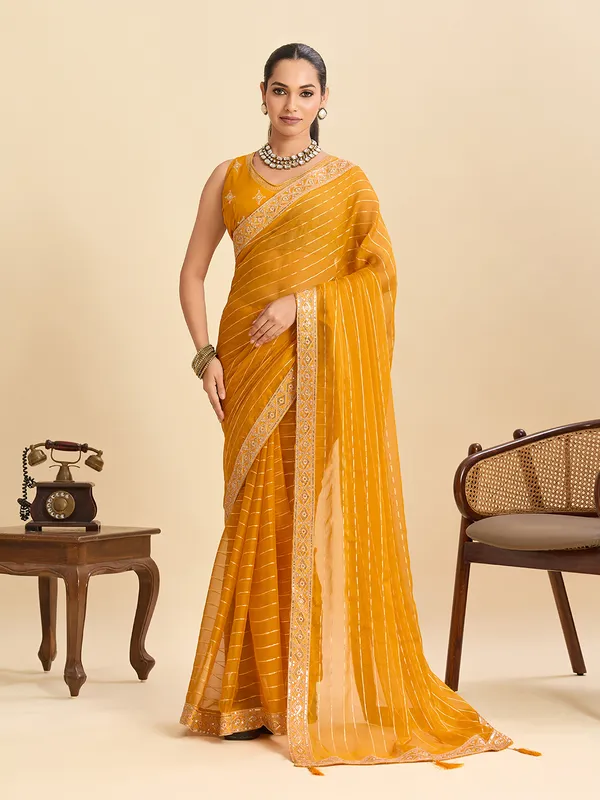Yellow_Madhvi_Silk_Saree_With_Unstitched_Blouse_Piece