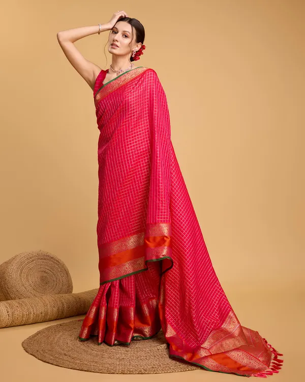 Red_Pink_Khushi_Jacquard_Fabrics_Saree_With_Unstitched_Blouse_Piece