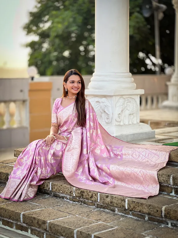 Pink_Banarasi_Banarasi_Silk_Saree_With_Unstitched_Blouse_Piece