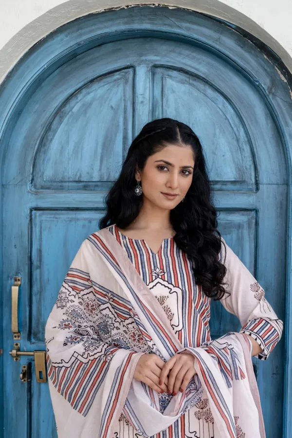 Cotton_Kurta_Set_With_Dupatta_For_Women