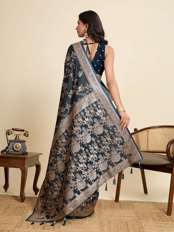Elephant_Rajgharana_Silk_Saree_With_Unstitched_Blouse_Piece