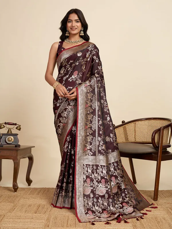 Brown_Rajgharana_Silk_Saree_With_Unstitched_Blouse_Piece