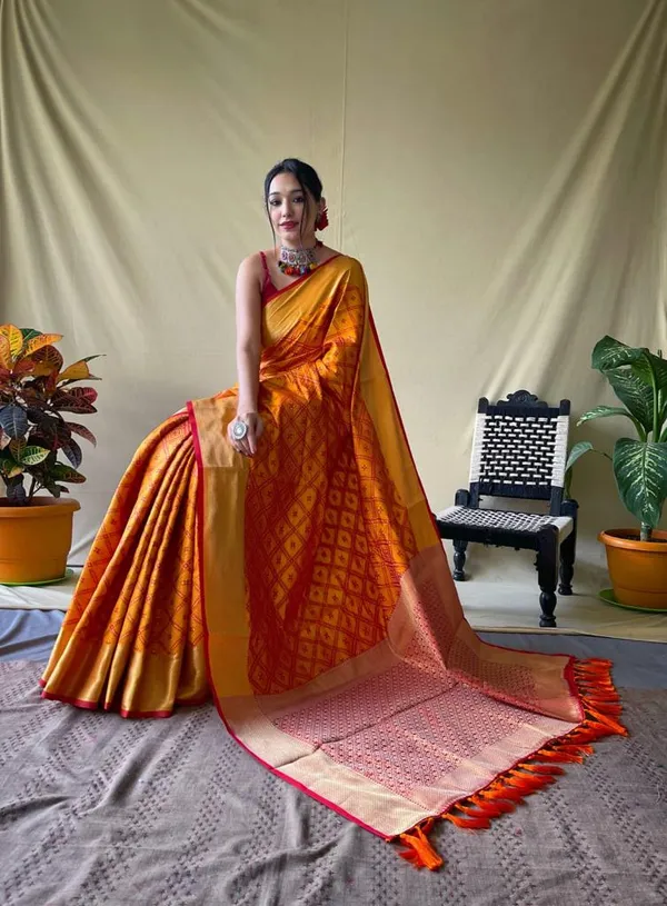 Orange_Yellow_Leri_Cotton_Saree_With_Unstitched_Blouse_Piece