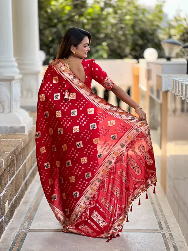 Red_Swastik_Silk_Saree_With_Unstitched_Blouse_Piece