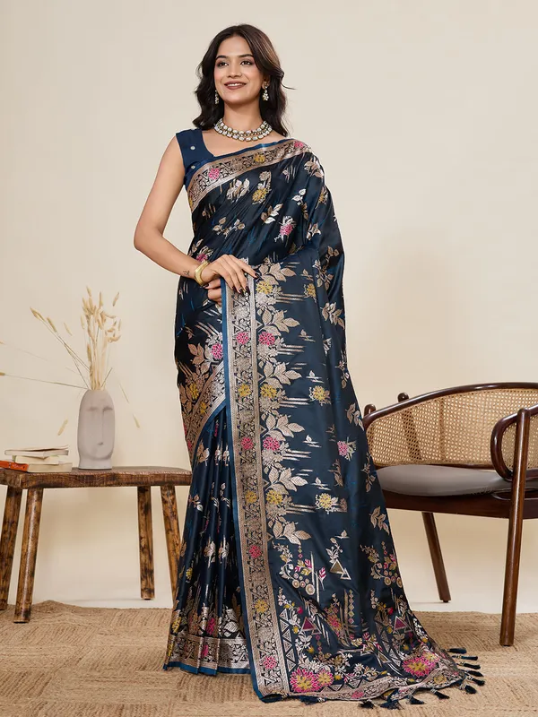 Mblue_Yesha_Silk_Saree_With_Unstitched_Blouse_Piece
