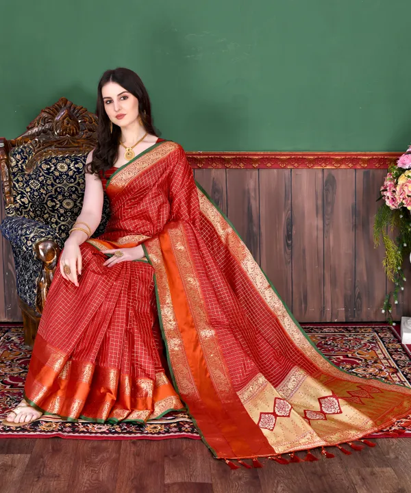Red_Silk_Saree_With_Unstitched_Blouse_Piece