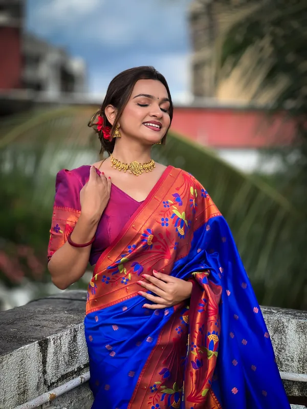 Dark_Blue_Neeta_Silk_Saree_With_Unstitched_Blouse_Piece