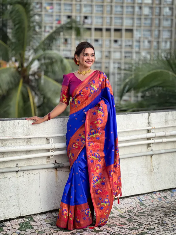 Dark_Blue_Neeta_Silk_Saree_With_Unstitched_Blouse_Piece