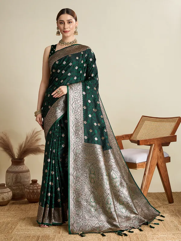 Bottlegreen_Rajgharana_Silk_Saree_With_Unstitched_Blouse_Piece