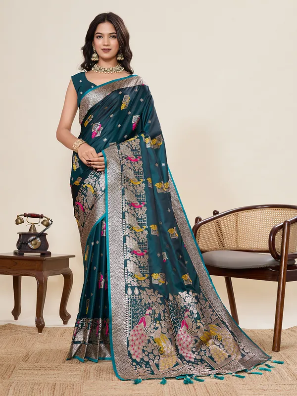 Cello_Yesha_Silk_Saree_With_Unstitched_Blouse_Piece