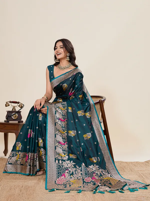Cello_Yesha_Silk_Saree_With_Unstitched_Blouse_Piece