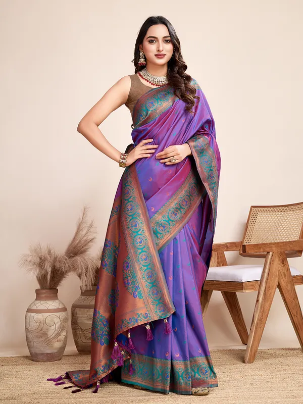 Dark_Purple_Chand_Jacquard_Fabrics_Saree_With_Unstitched_Blouse_Piece