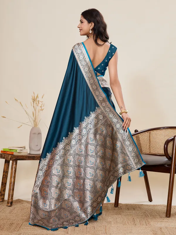 Morpeach_Amara_Gala_Silk_Saree_With_Unstitched_Blouse_Piece