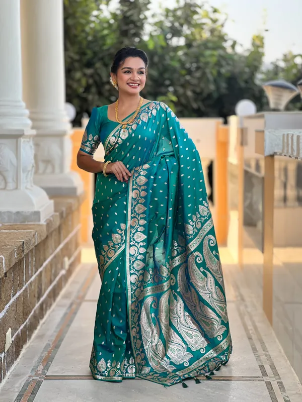 Rama_Banarasi_Banarasi_Silk_Saree_With_Unstitched_Blouse_Piece
