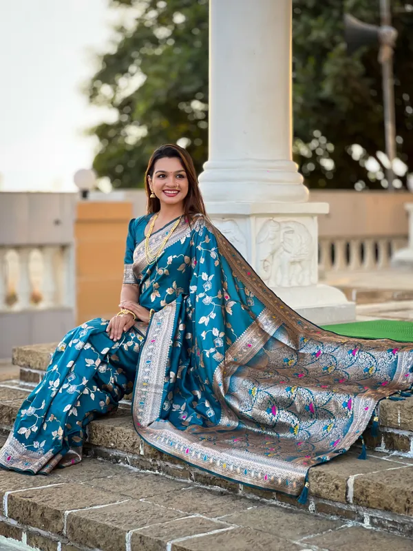Morpeach_Banarasi_Silk_Saree_With_Unstitched_Blouse_Piece