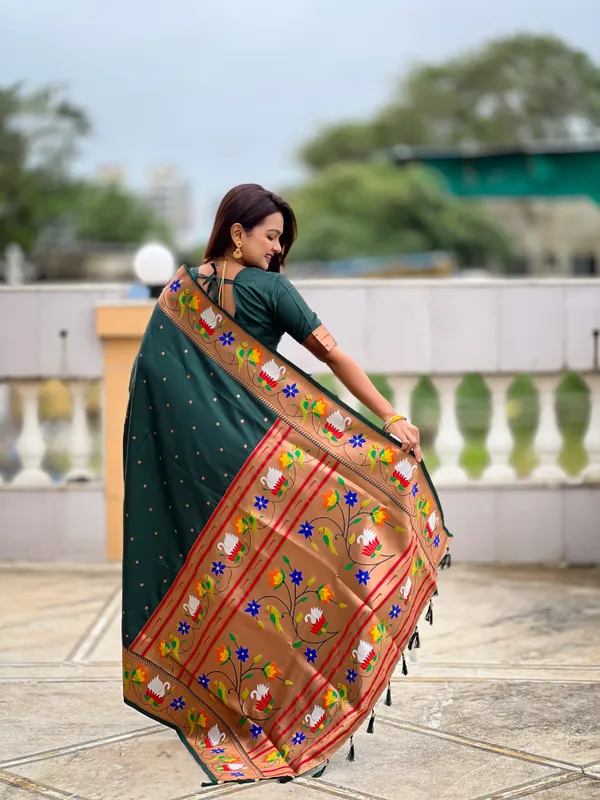 Bottlegreen_Rajhans_Silk_Saree_With_Unstitched_Blouse_Piece