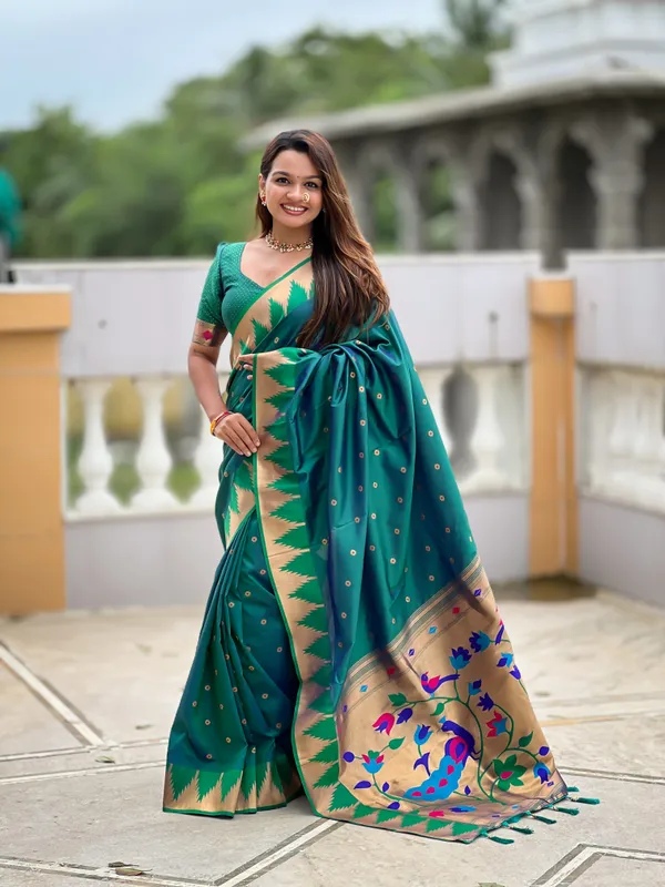 Rama_Temple_Silk_Saree_With_Unstitched_Blouse_Piece