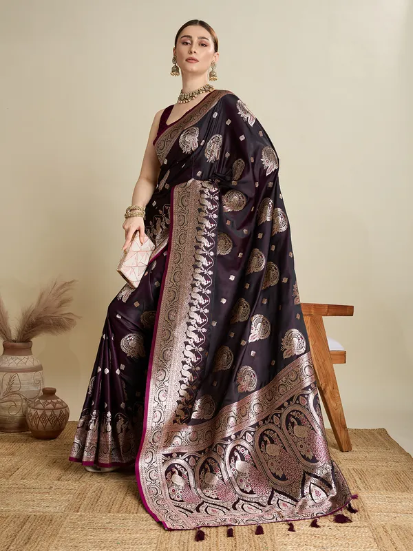 Lividbrown_Rajgharana_Silk_Saree_With_Unstitched_Blouse_Piece