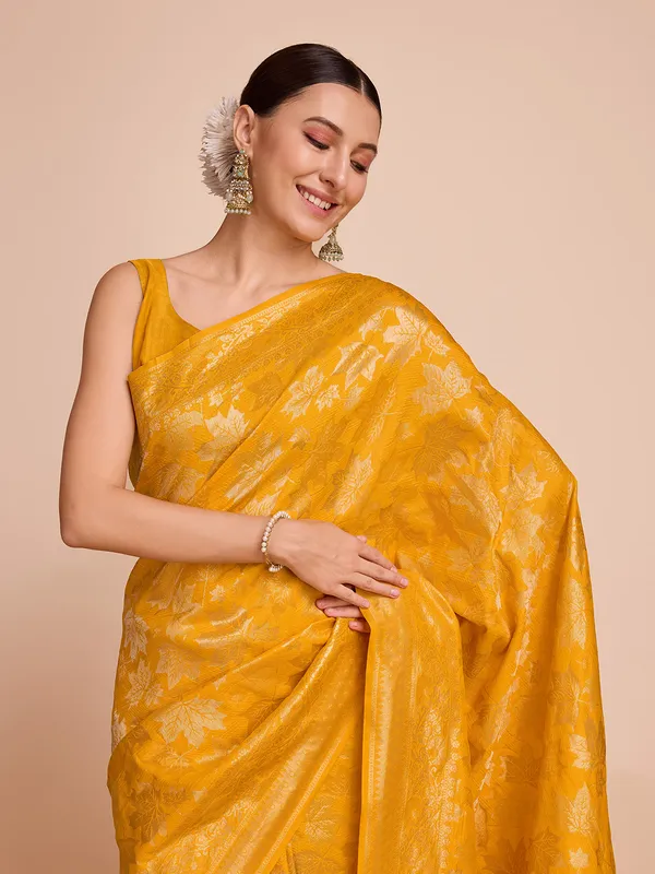 Yellow_Panjari_Silk_Saree_With_Unstitched_Blouse_Piece