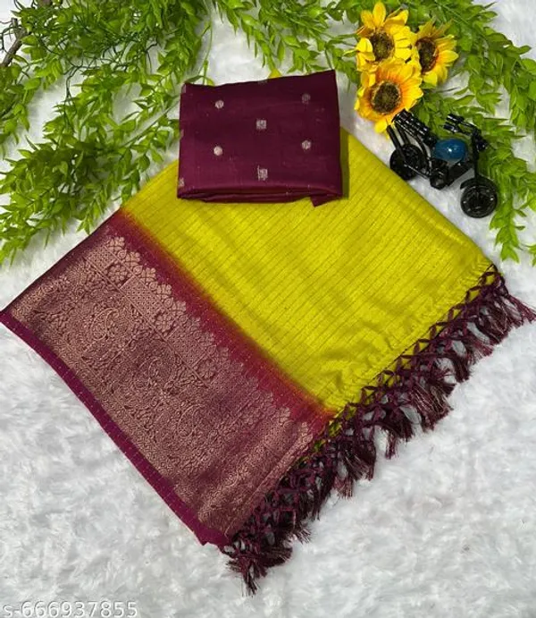 Green_Premium_Dola_Silk_Saree_For_Women_With_Blouse_Designer_Saree_With_Jacquard_Zari_Border_Tassel_Pallu_Lightweight_Party_Festive_Wedding_Wear_Saree