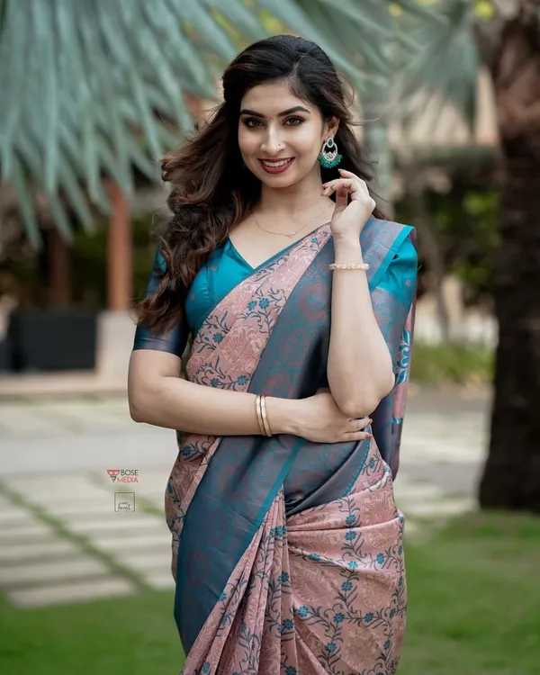 Skin_And_Teal_Banarasi_Saree_With_Blouse_For_Women_|_With_Blouse_Piece