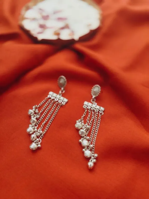 Silver-Toned_Dangling_Pearl_Earrings_With_Chain_Detail_(Pack_Of_2)