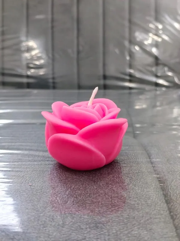 Rose_Shaped_Floating_Candle_-_Decorative_Flower_Candle(pack_of_4)