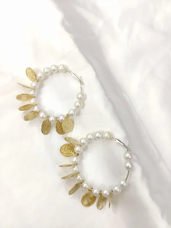 Pearl_And_Gold_Coin_Hoop_Earrings_(Pack_Of_2)