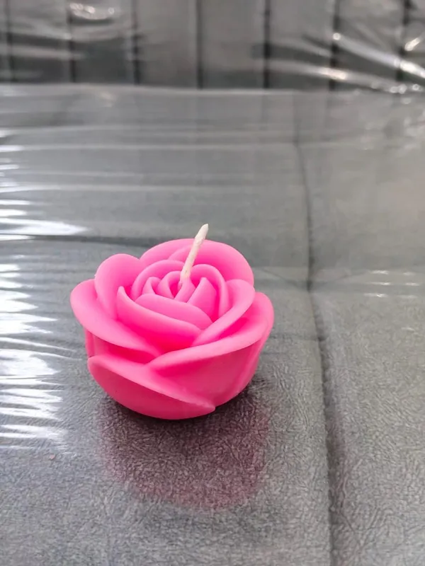 Rose_Shaped_Floating_Candle_-_Decorative_Flower_Candle(pack_of_4)