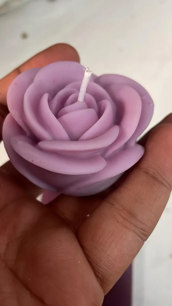 Rose_Shaped_Floating_Candle_-_Decorative_Flower_Candle(pack_of_4)