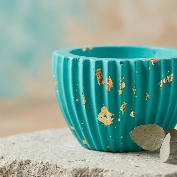Handcrafted_Turquoise_Bowl_With_Gold_Leaf_Accents