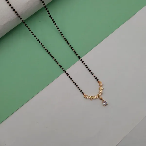 Black_Beaded_Mangalsutra_With_Golden_Pendant