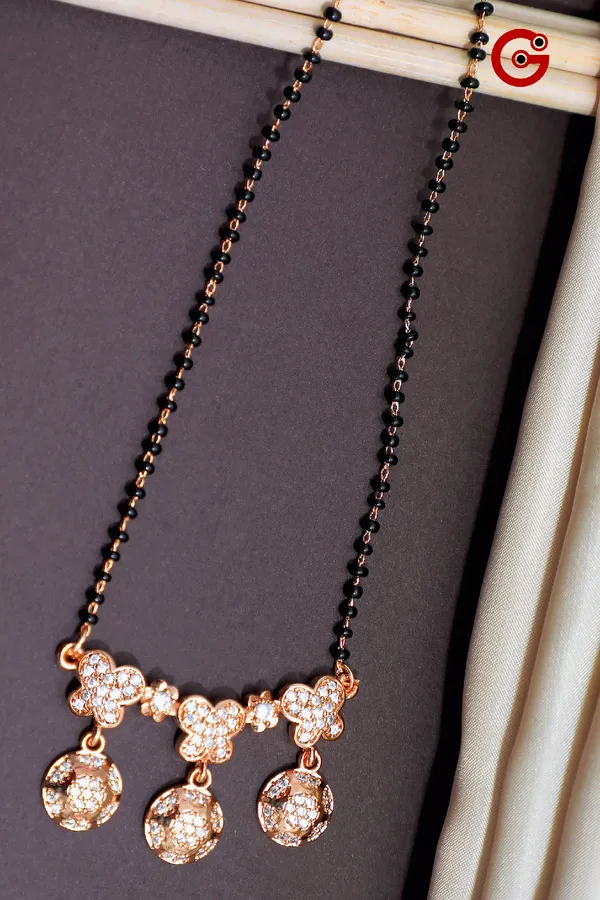 Rose_Gold_Floral_Crystal_Mangalsutra_Necklace_With_Black_Beads