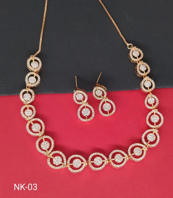 Golden_Circle_Necklace_Set_With_Matching_Earrings