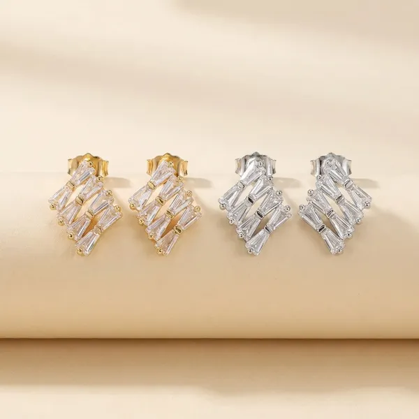 Gold_Plated_Crystal_Baguette_Stud_Earrings_Elegant_Design