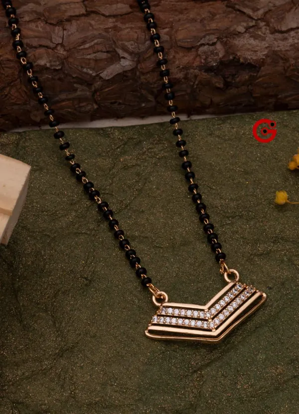 Rose_Gold_Chevron_Pendant_Mangalsutra_Necklace_With_Black_Beads