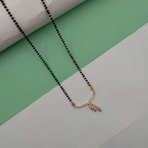 Rose_Gold_Pendant_Mangalsutra_Necklace_Stylish_Design