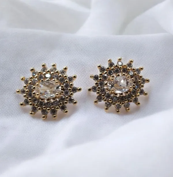 Crystal_Embellished_Floral_Stud_Earrings