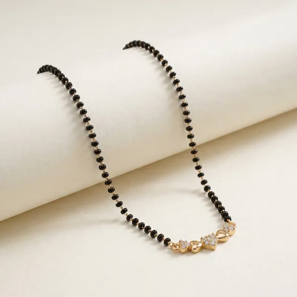 Black_Beaded_Mangalsutra_Necklace_With_Gold_Pendant