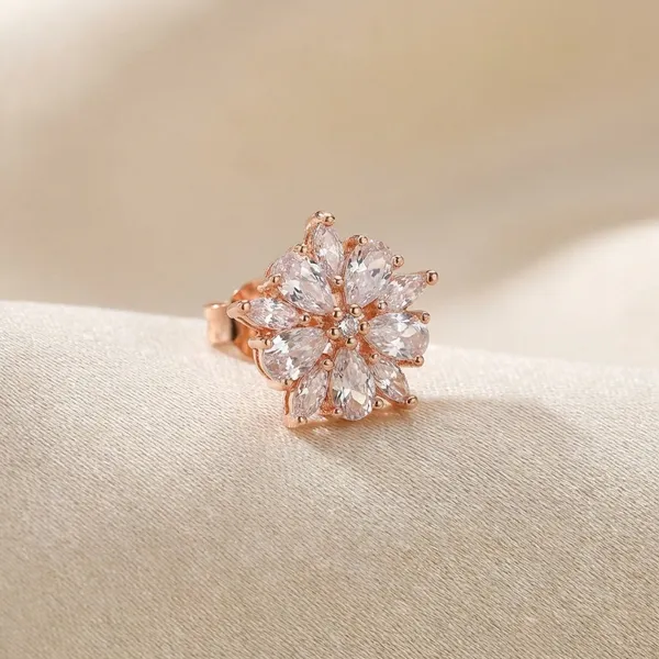 Rose_Gold_Floral_Stud_Earrings_Elegant_Design