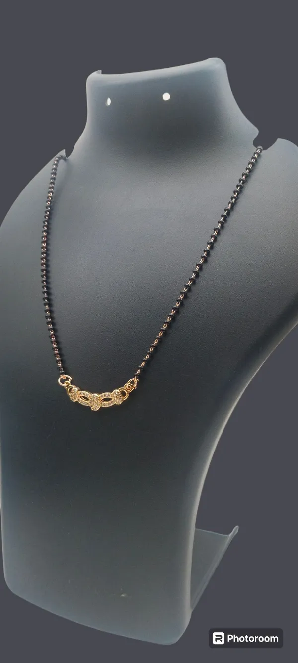 Gold_Tone_Pendant_Mangalsutra_Chain_Necklace_Elegant_Design