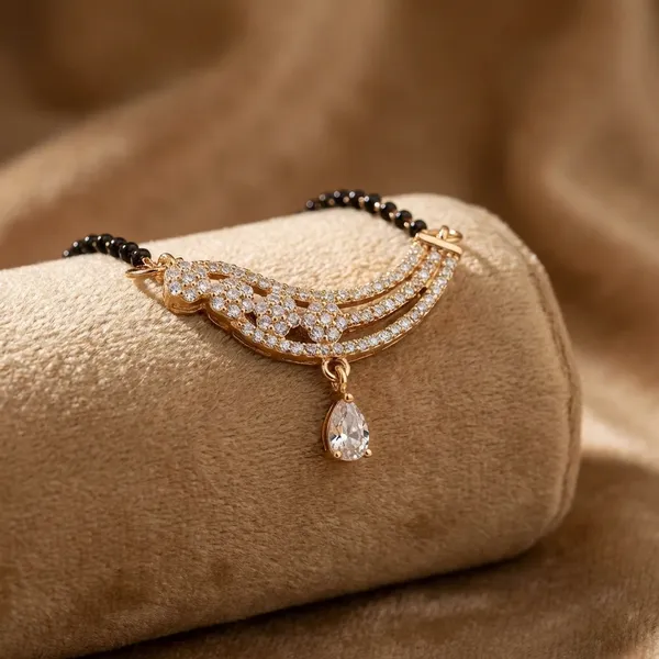 Mangalsutra_Pendant_With_Black_Beaded_Chain