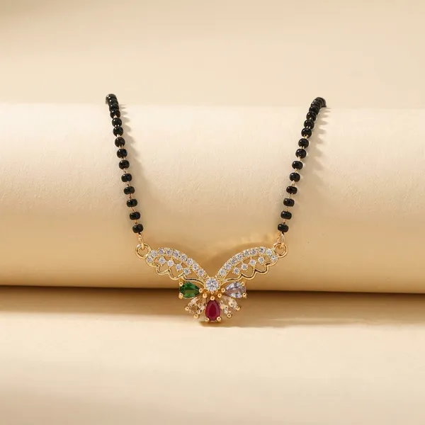 Black_Beaded_Mangalsutra_With_Floral_Stone_Pendant_Traditional_Design