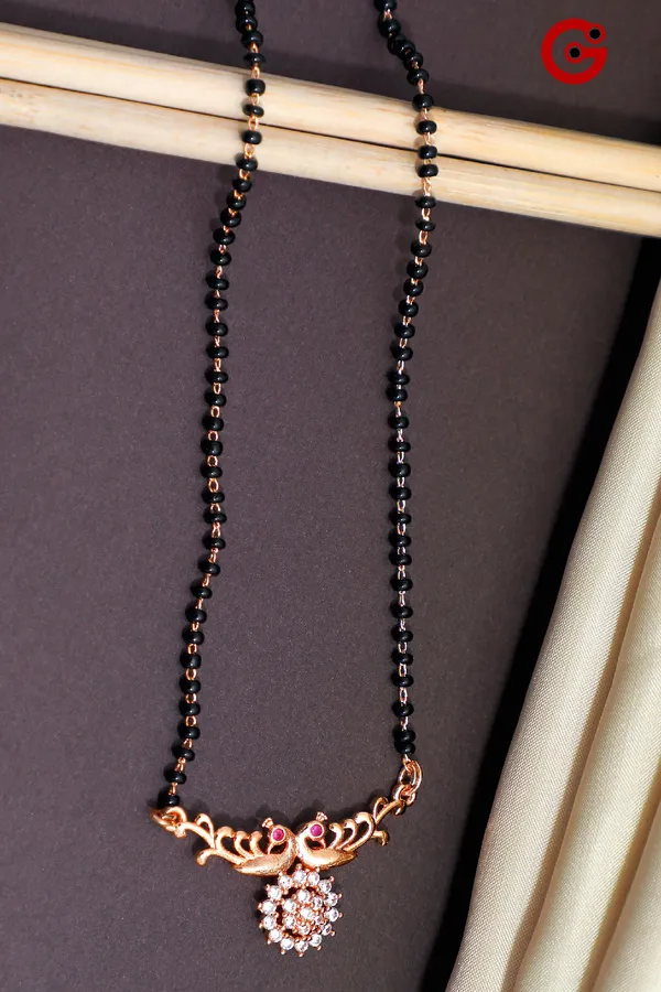 Rose_Gold_Pendant_Mangalsutra_Necklace_With_Black_Beads