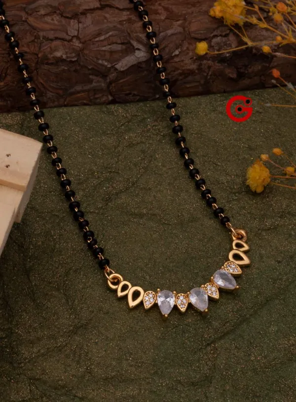 Gold_Accent_Mangalsutra_Necklace_With_Black_Beads