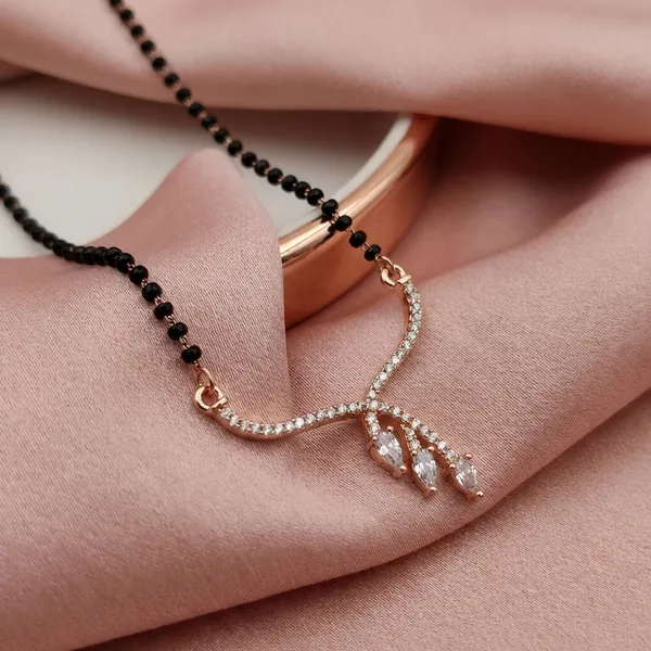 Rose_Gold_Pendant_Mangalsutra_Necklace_Stylish_Design